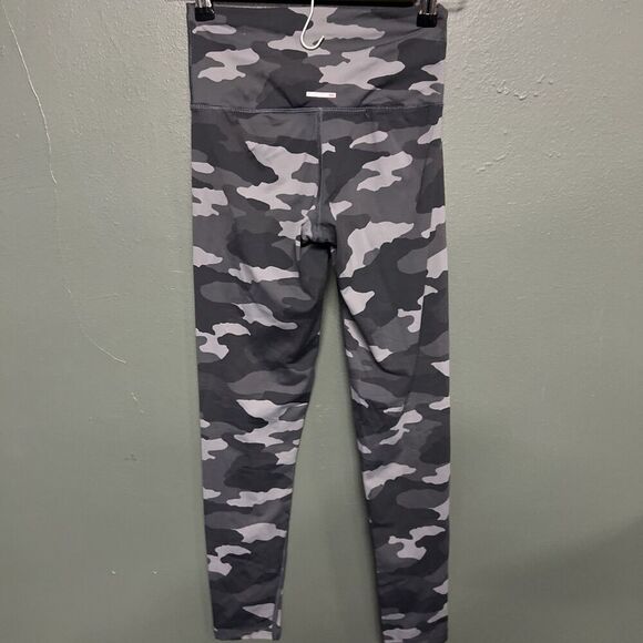 Aerie Camo Gray High Waisted Leggings Small Womens Black - Picture 3 of 4